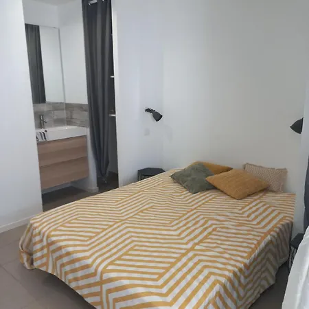 Large Near Medieval Apartman