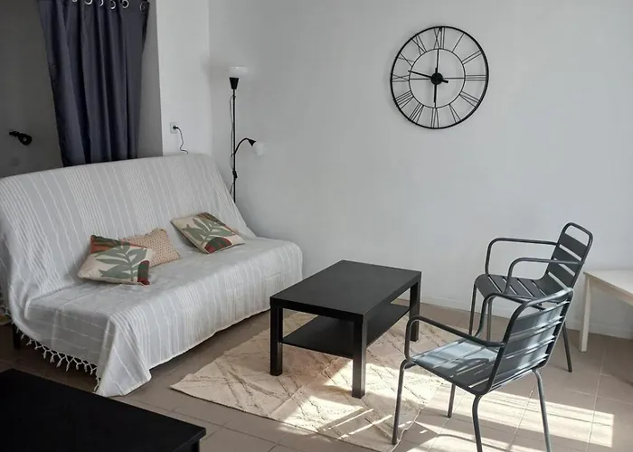 Apartament Large Near Medieval *